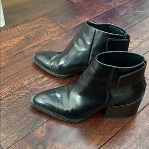 Vince ankle booties